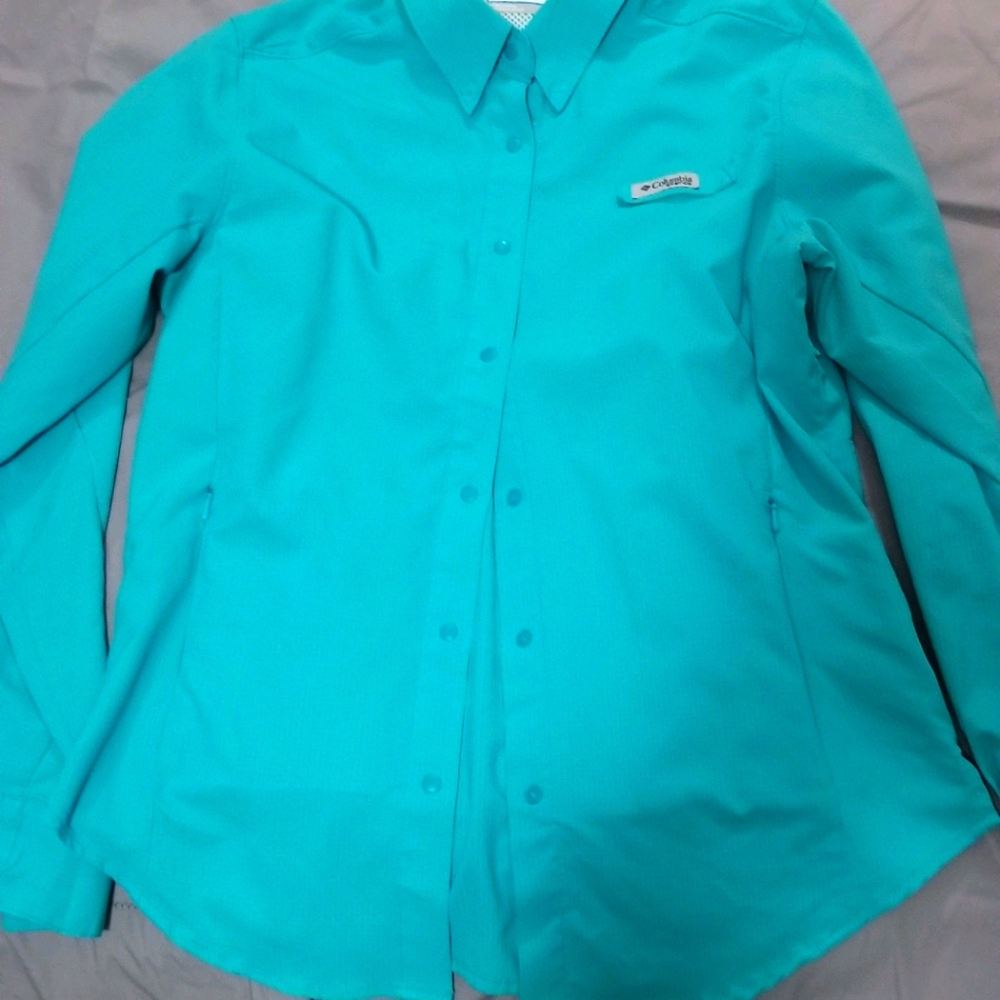 Blue/green Columbia fishing shirt